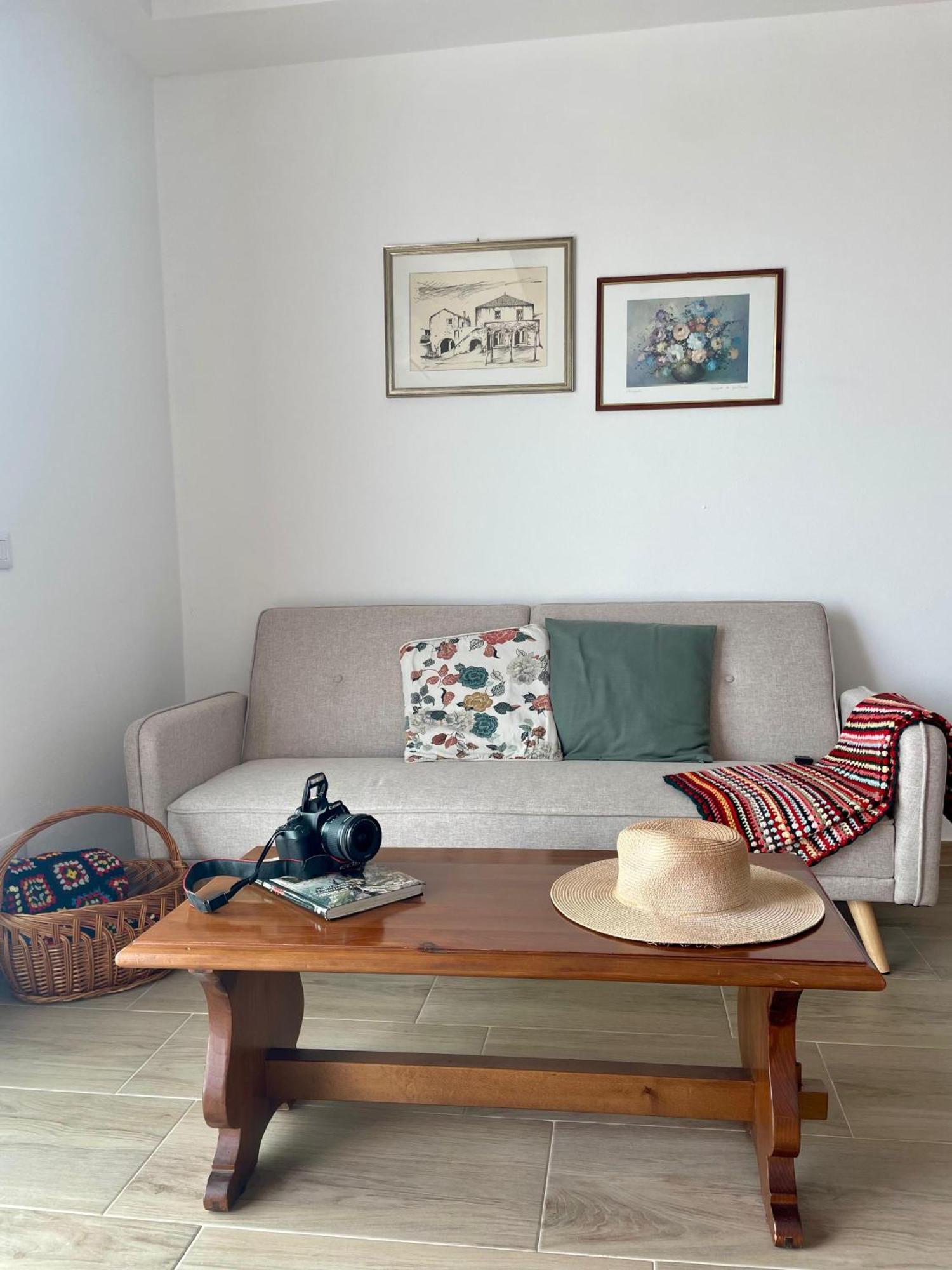 Windwow - Your Flat In Baunei Bagian luar foto