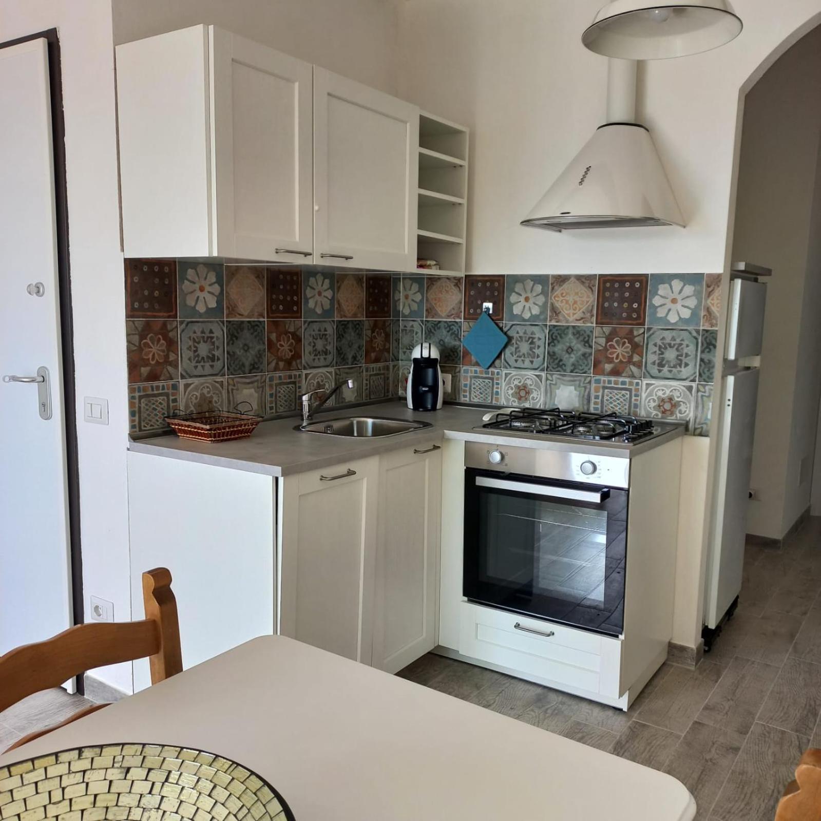 Windwow - Your Flat In Baunei Bagian luar foto